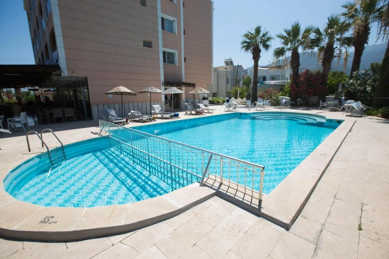 Holiday Hotel Кушадасы